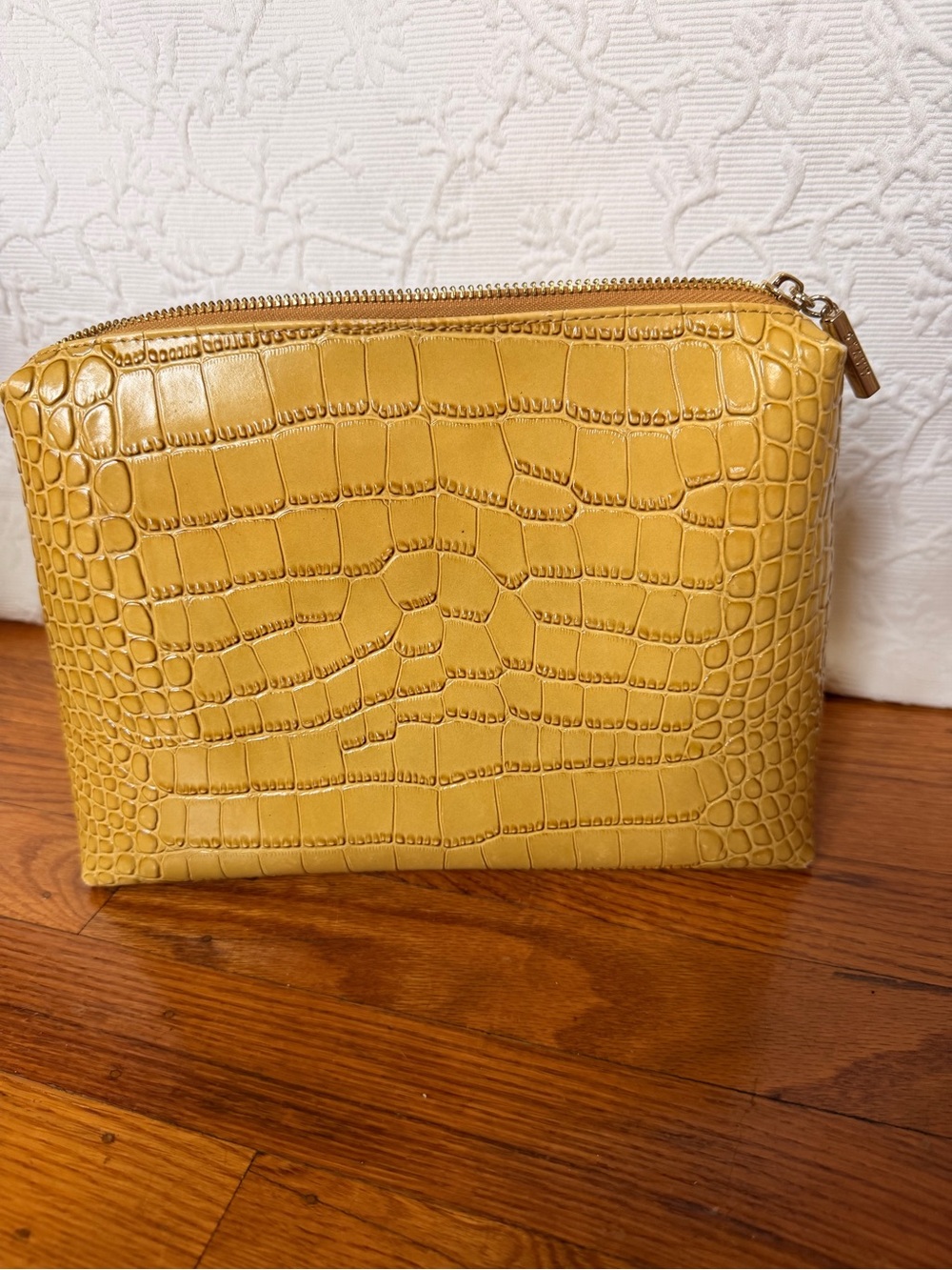Staud Shirley Bag in Tan Croc - Picture 11 of 16